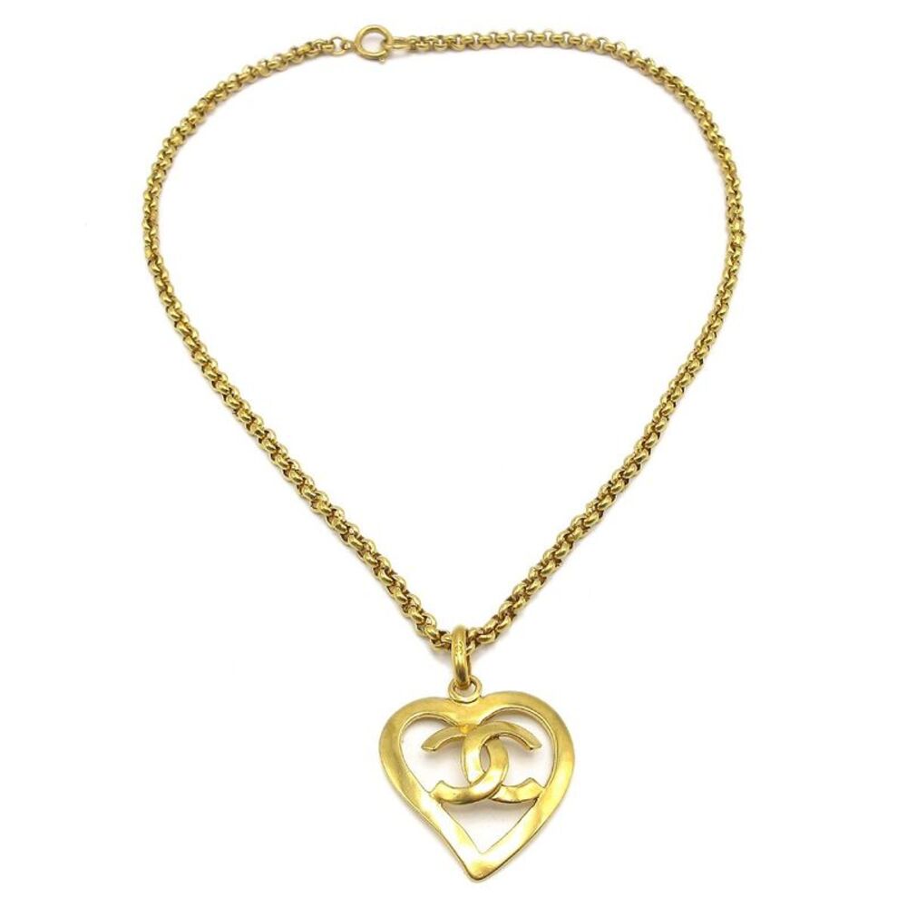 Chanel Cc Heart Pendant Metal Gold Gold_Plated Necklace Jewelry